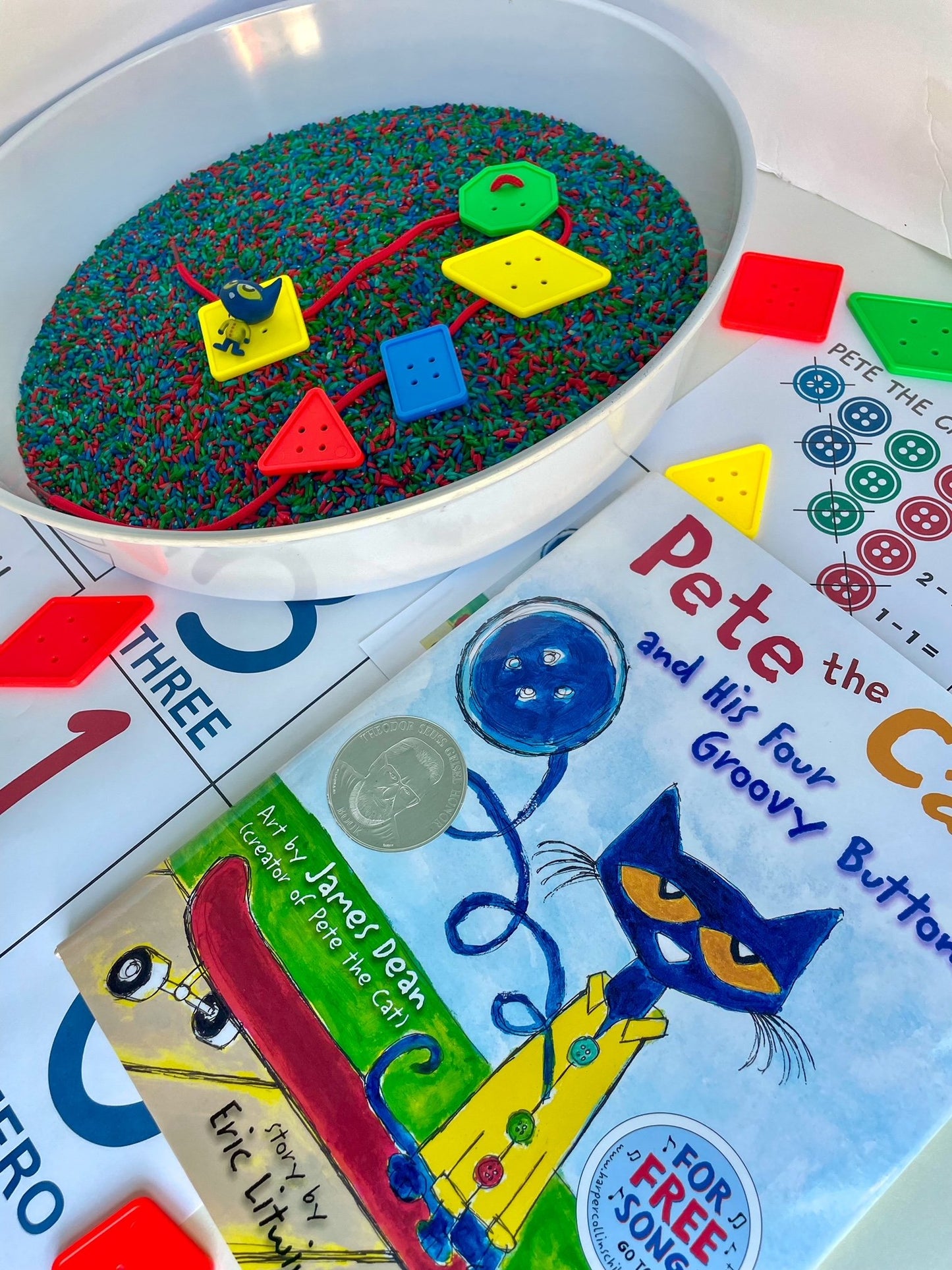 Pete the Cat and His Four Groovy Buttons Book Box