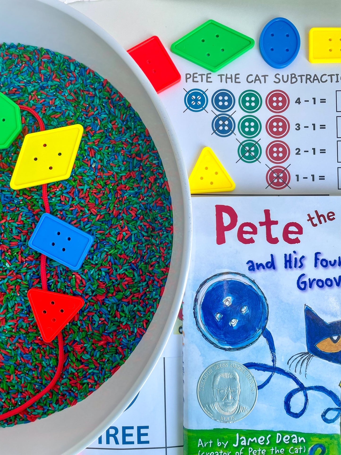 Pete the Cat and His Four Groovy Buttons Book Box